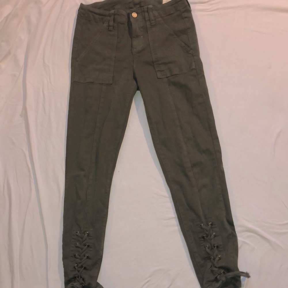 Vince Canute tie army green jeans